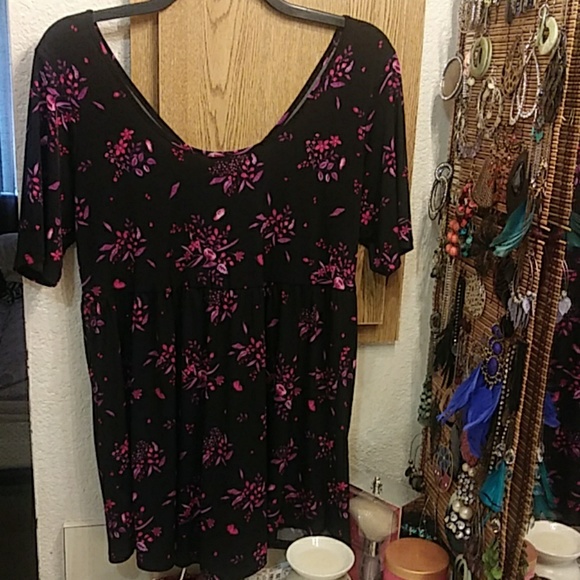 🆕 Sexy Torrid Top - Picture 6 of 7